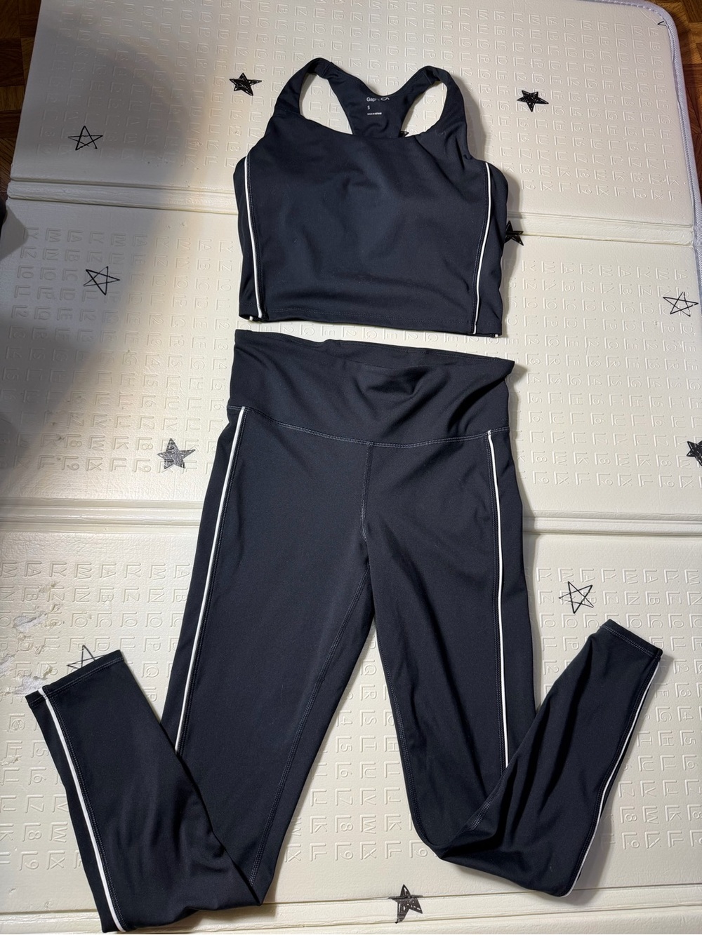 Black Women's High-Waist Leggings & Sports Bra Set